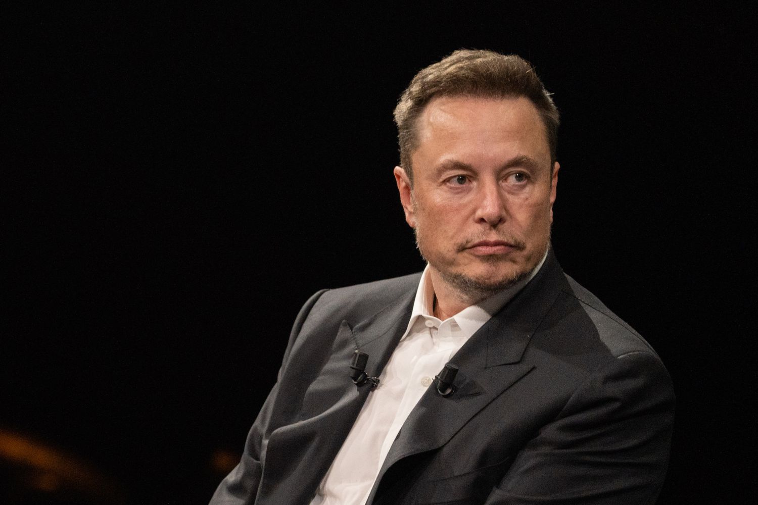 Former GOP Officials Request DOJ Investigation into Elon Musk’s $1M Cash Prizes for Swing State Voters